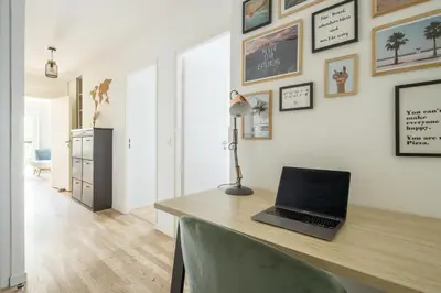 Cuisine ou kitchenette dans l'établissement Appartement lumineux et calme au pied des Machines