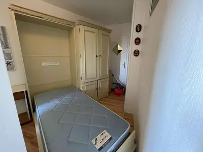 Un ou plusieurs lits dans un hébergement de l'établissement SH160-134 Appart 2 pièces cabine 5 couchages SAINT HILAIRE DE RIEZ