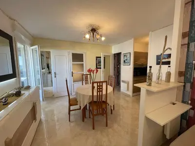 Cuisine ou kitchenette dans l'établissement SH160-134 Appart 2 pièces cabine 5 couchages SAINT HILAIRE DE RIEZ
