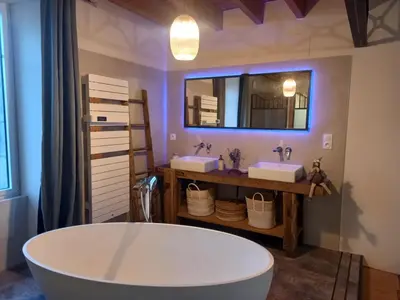 Salle de bains dans l'établissement Gîte du Parc des Lavandières