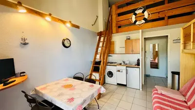 Cuisine ou kitchenette dans l'établissement Les Fermettes, appartement lumière