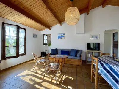 Télévision ou salle de divertissement dans l'établissement NO000-2CD Mais 2 pièces - 4 couchages NOIRMOUTIER EN L'ILE