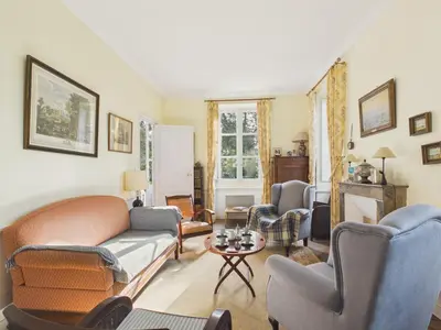 Coin salon dans l'établissement Maison pour 10 avec jardin, 300 m de la plage
