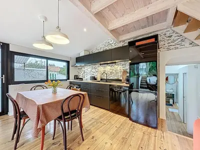 Cuisine ou kitchenette dans l'établissement Apartment Le Saint Gilles by Interhome