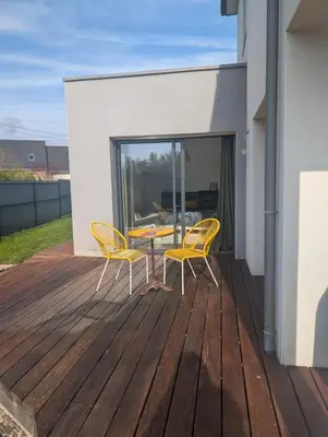 Balcon ou terrasse dans l'établissement Somptueuse maison familiale avec piscine
