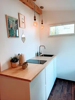 Cuisine ou kitchenette dans l'établissement Bienvenue dans ce charmant studio