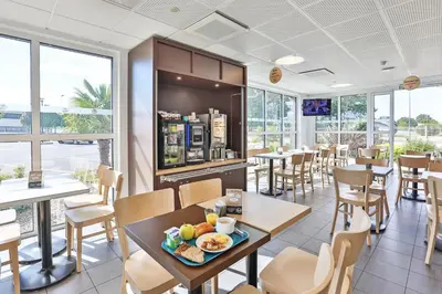 Nourriture dans l'hôtel ou à proximité