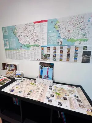 Plan de l'établissement Escale Cosy - 10 min Puy du F - Jardin et Fibre