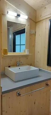 Salle de bains dans l'établissement Domaine Chantoiseau