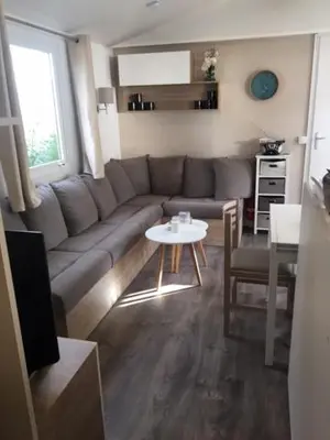 Cuisine ou kitchenette dans l'établissement mobilhome tout confort