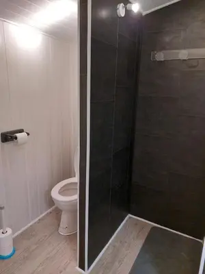 Salle de bains dans l'établissement House floor