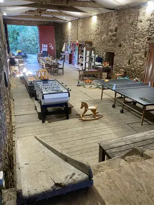 Tennis de table au sein de l'établissement Terre et Eau gite Sèvremont ou à proximité