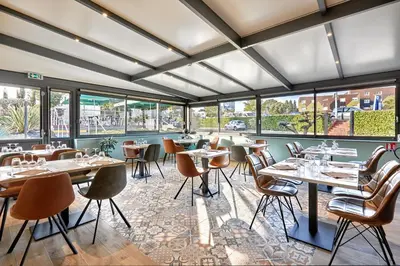 Restaurant ou autre lieu de restauration dans l'établissement Kyriad La Roche Sur Yon