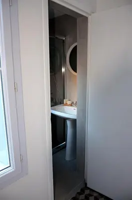 Salle de bains dans l'établissement Appartements de Jules & Victoire