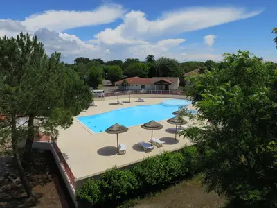Piscine de l'établissement Camping Le Both d'Orouet ou située à proximité