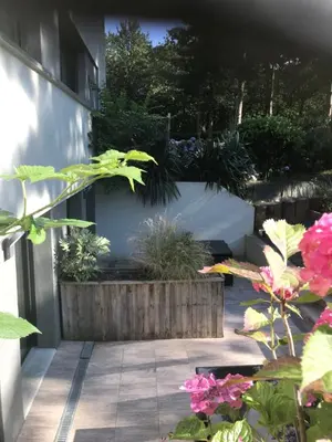 Jardin de l'établissement Le séquoia