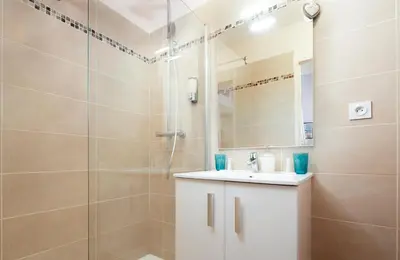 Salle de bains dans l'établissement Au Coeur de Nantes Apartment