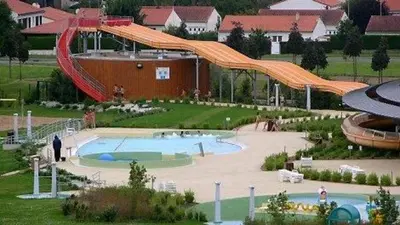 Piscine de l'établissement Gîte Debussy ou située à proximité