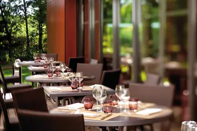 Restaurant ou autre lieu de restauration dans l'établissement Kyriad Nantes Sud - Bouaye Aéroport