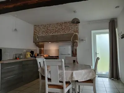 Cuisine ou kitchenette dans l'établissement Gîte Blonimael