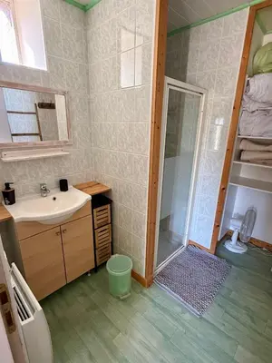 Salle de bains dans l'établissement Chambre d´hôtes La Jonchère