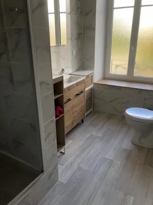 Salle de bains dans l'établissement Les hortensias