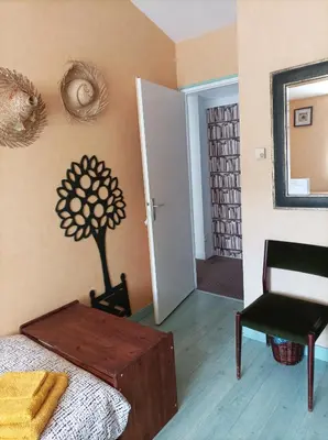 Coin salon dans l'établissement Chez Pierre et Caroline