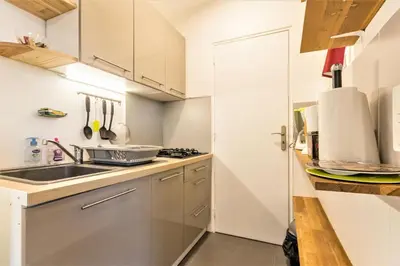 Cuisine ou kitchenette dans l'établissement beau t2 tharon
