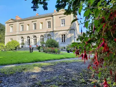 Jardin de l'établissement Domaine du Plessis Grimaud