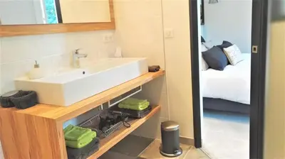Salle de bains dans l'établissement Domaine du Plessis Grimaud