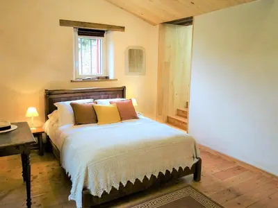 Un ou plusieurs lits dans un hébergement de l'établissement Terre et Eau Les chambres d'hotes B&B Sèvremont