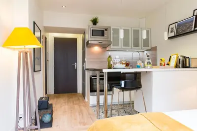 Cuisine ou kitchenette dans l'établissement Unsejouranantes - Le Studio Fouré