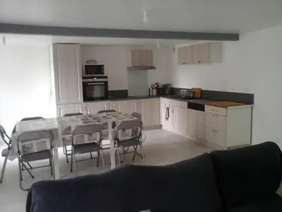 Cuisine ou kitchenette dans l'établissement Maison au calme