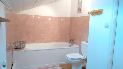 Salle de bains dans l'établissement L'Ondine