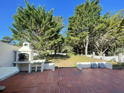Jardin de l'établissement Maison avec accès direct à la plage, 2 terrasses, jardin clos, 3 chambres, parking privé à La Guérinière - FR-1-224B-492