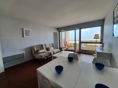 Télévision ou salle de divertissement dans l'établissement Appartement 2 pièces, 5 couchages balcon - Saint-Jean-de-Monts - FR-1-224C-262