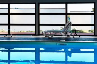 Piscine de l'établissement Logis Auberge De La Foret ou située à proximité