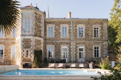 Piscine de l'établissement La Maison D'Olivier ou située à proximité