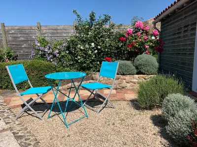 Jardin de l'établissement Chez Dominique et Bruno à 20 mm du PuyduFou