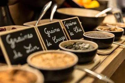 Nourriture dans l'hôtel ou à proximité