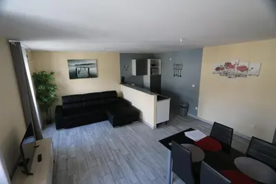 Coin salon dans l'établissement Apparts Gites Cholet centre