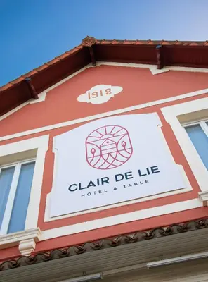 Certificat, récompense, panneau ou autre document affiché dans l'établissement Clair de Lie