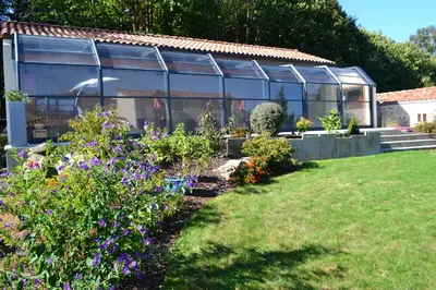 Jardin de l'établissement Gîtes de la Bibudière
