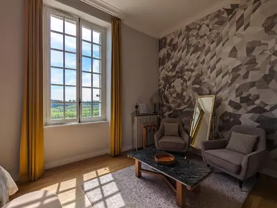 Coin salon dans l'établissement Château Haute Roche