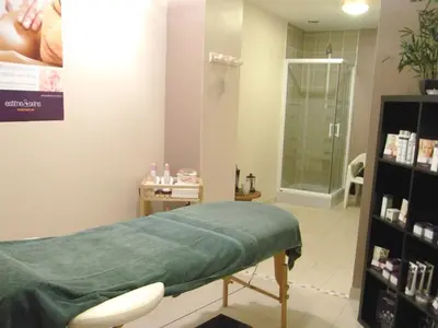 Spa ou équipements de bien-être de l'établissement Bungalow confortable à Saint-Jean-de-Monts avec terrasse