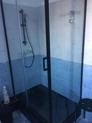 Salle de bains dans l'établissement La Ferme du Preneau