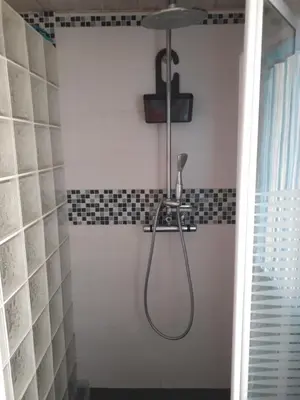 Salle de bains dans l'établissement Vendrennes Chez Florymarysol