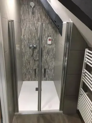 Salle de bains dans l'établissement Le Relais