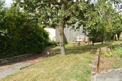 Jardin de l'établissement Gite de la Foye - La Couleur des prés