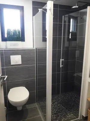 Salle de bains dans l'établissement La Cabane Manon